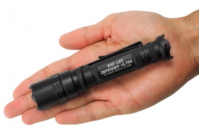 surefire-e2d-led-defender-ultra-500-lumen-flashlight-3.jpg