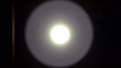 Predator Pro v2.5 XP-G2 warm-beamshot.jpg