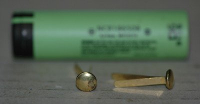 18650_button02cpr.jpg