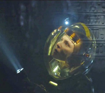 La lampe Fenix TK45 de nouveau dans un Film_ Prometheus.jpg