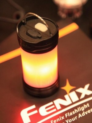 Fenix CL25R red.jpg